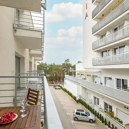 Promenada Gwiazd Z Balkonem I Klimatyzacja By Renters Apartament *